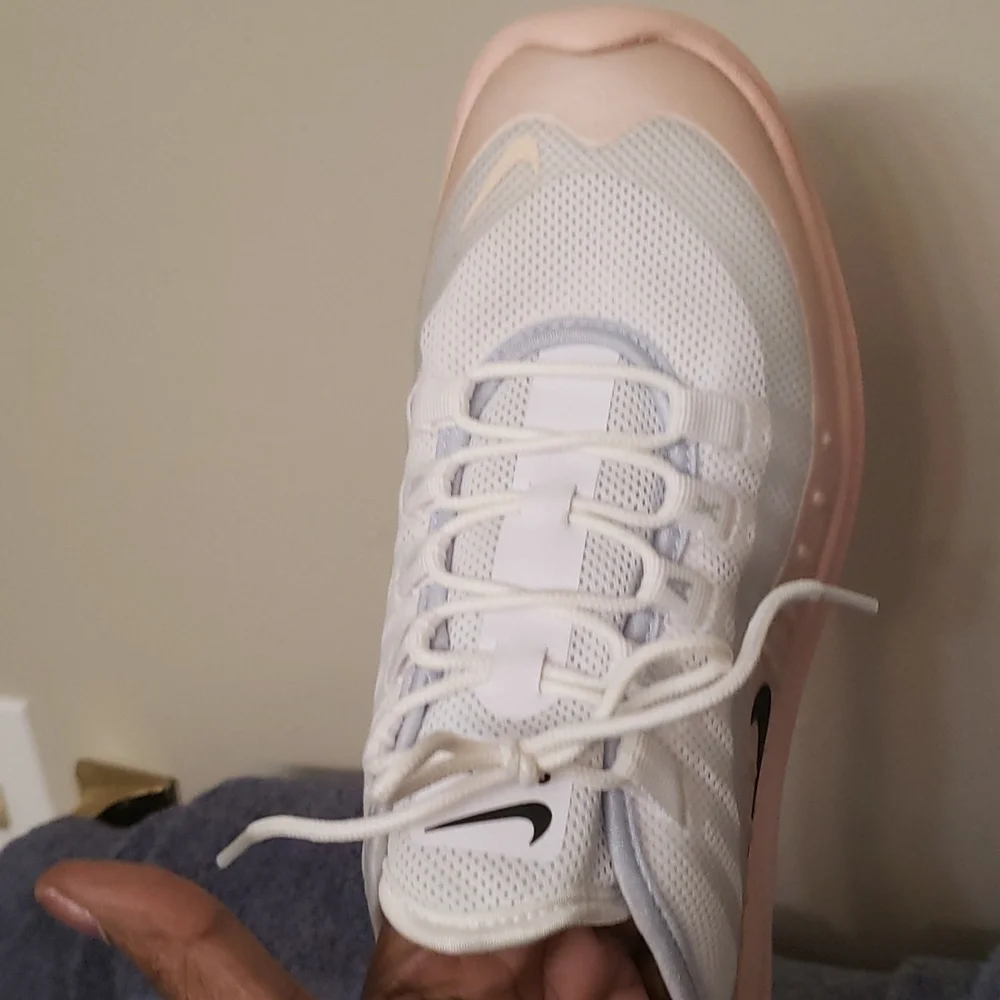 Shoes - Picture 2 of 9